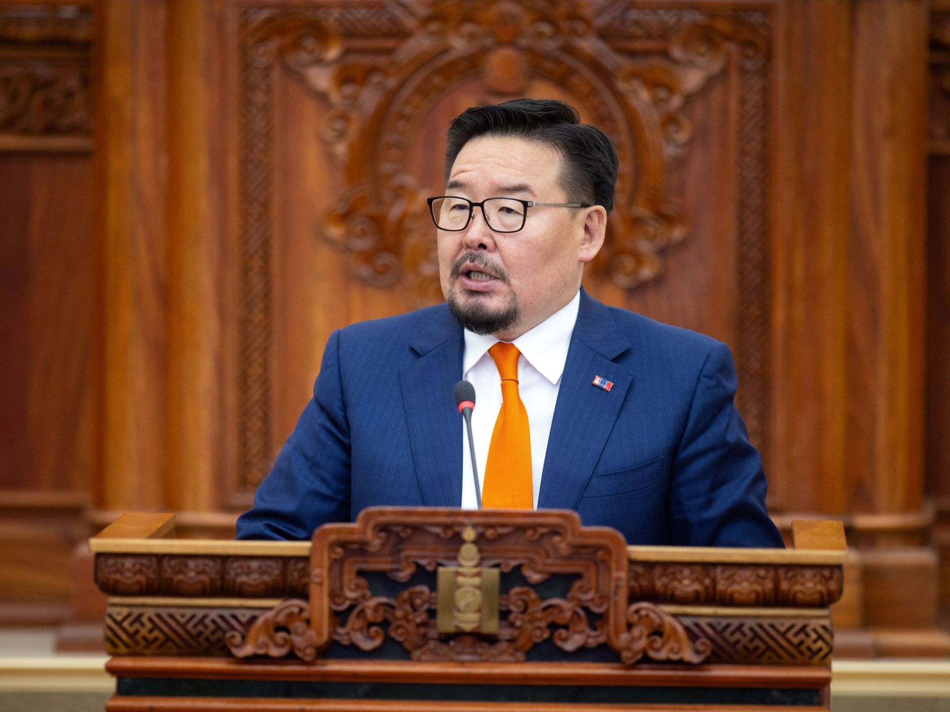 Mongolian PM loses confidence vote, resigns after just 4 months in office 