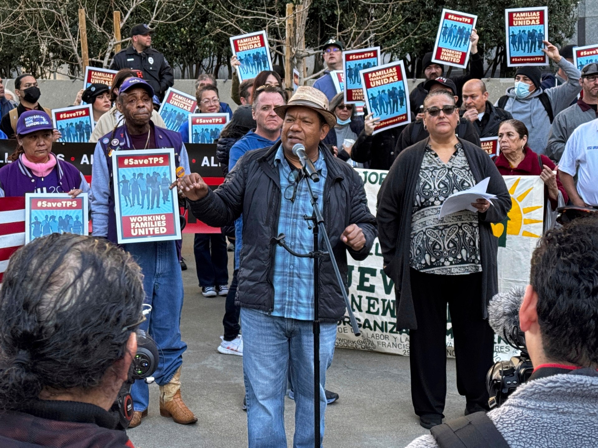 Supreme Court allows Trump to nix temporary status for Venezuelan migrants