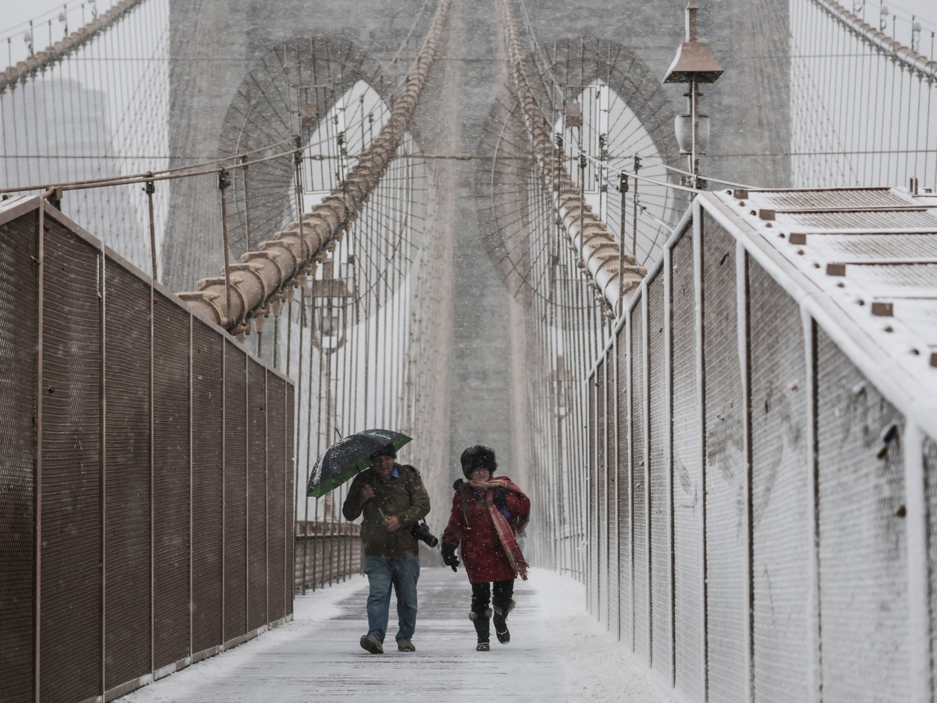 New York m orders citywide shutdown as snowstorm hits northeast US 