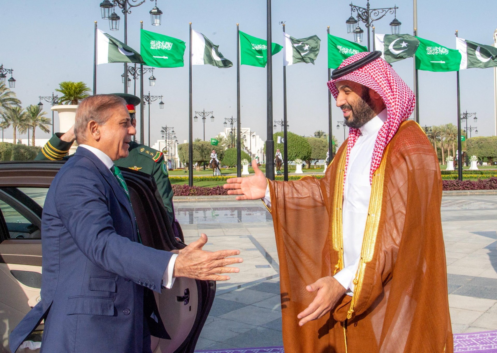 Can Pakistan juggle US-Iran mediation with Saudi defence commitments? 